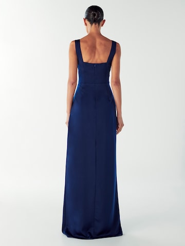 Willa Jurk in Blauw: terug