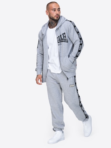 LONSDALE Slimfit Kalhoty 'TENSTON' – šedá