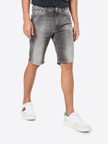 Tommy Jeans Shorts in Grau: predná strana
