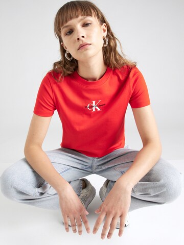 T-shirt Calvin Klein Jeans en rouge