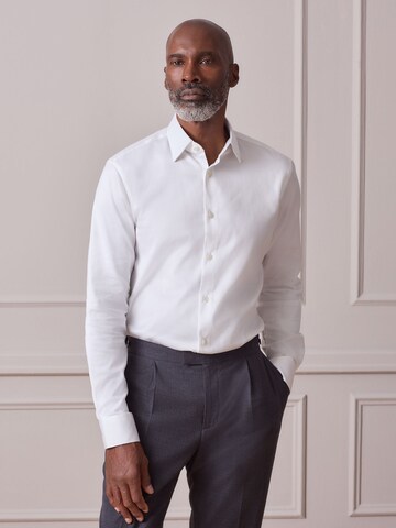 Next Slim Fit Hemd in Weiß: Vorderseite