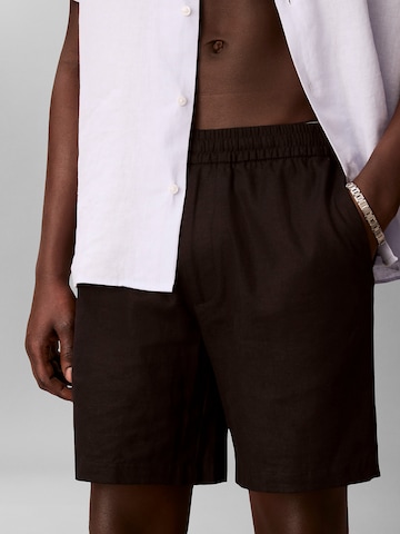 Calvin Klein Regular Broek in Zwart: voorkant