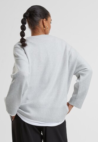 Pullover di Urban Classics in grigio