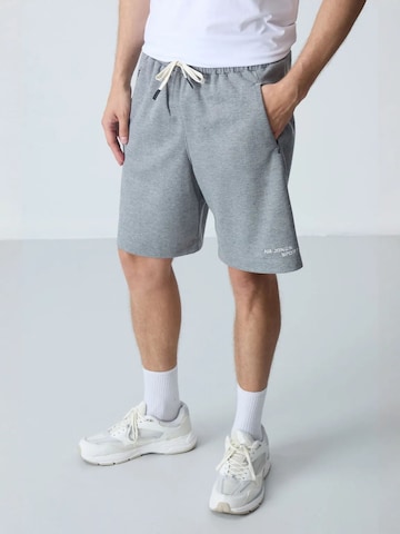 Wide leg Pantaloni di Tommy Life in grigio