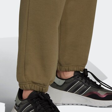 ADIDAS ORIGINALS Tapered Παντελόνι σε πράσινο