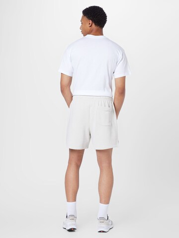 Regular Pantaloni de la Nike Sportswear pe bej