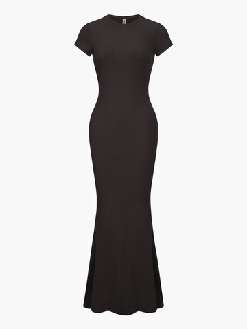 cfab (formerly creamy fabrics) Kleid 'Ribbed T-Shirt Maxikleid'‌ in Braun: Vorderseite