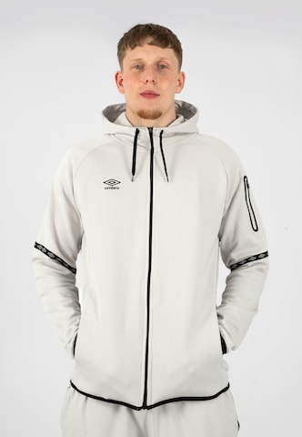 UMBRO - Casaco em moletão em cinzento: frente