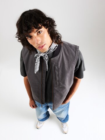 HOLLISTER - Chaleco en gris