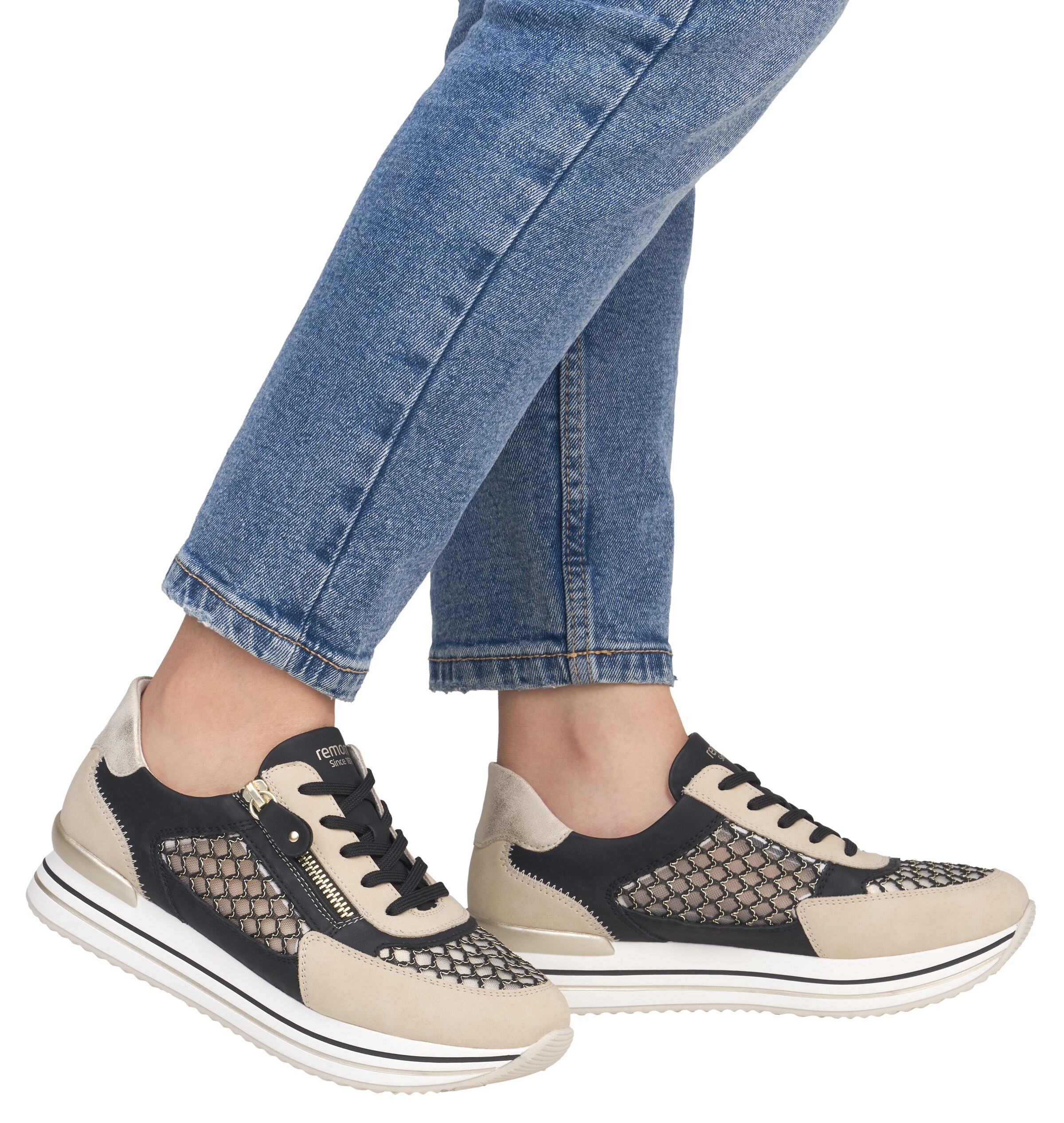 REMONTE Sneakers laag in Beige: voorkant