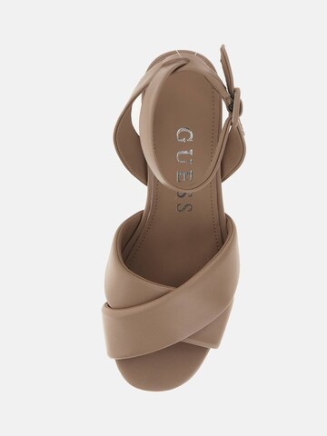 GUESS Sandale in Beige