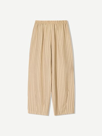 Bershka Baggy Bandplooibroek in Beige