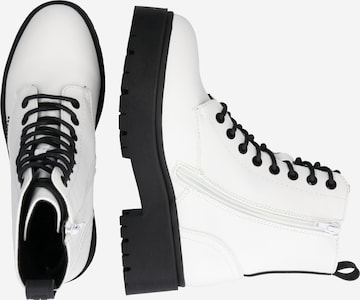 BULLBOXER Lace-Up Ankle Boots in White