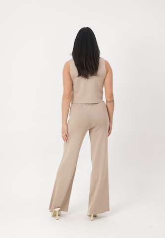 Flared Pantaloni di Elara in beige