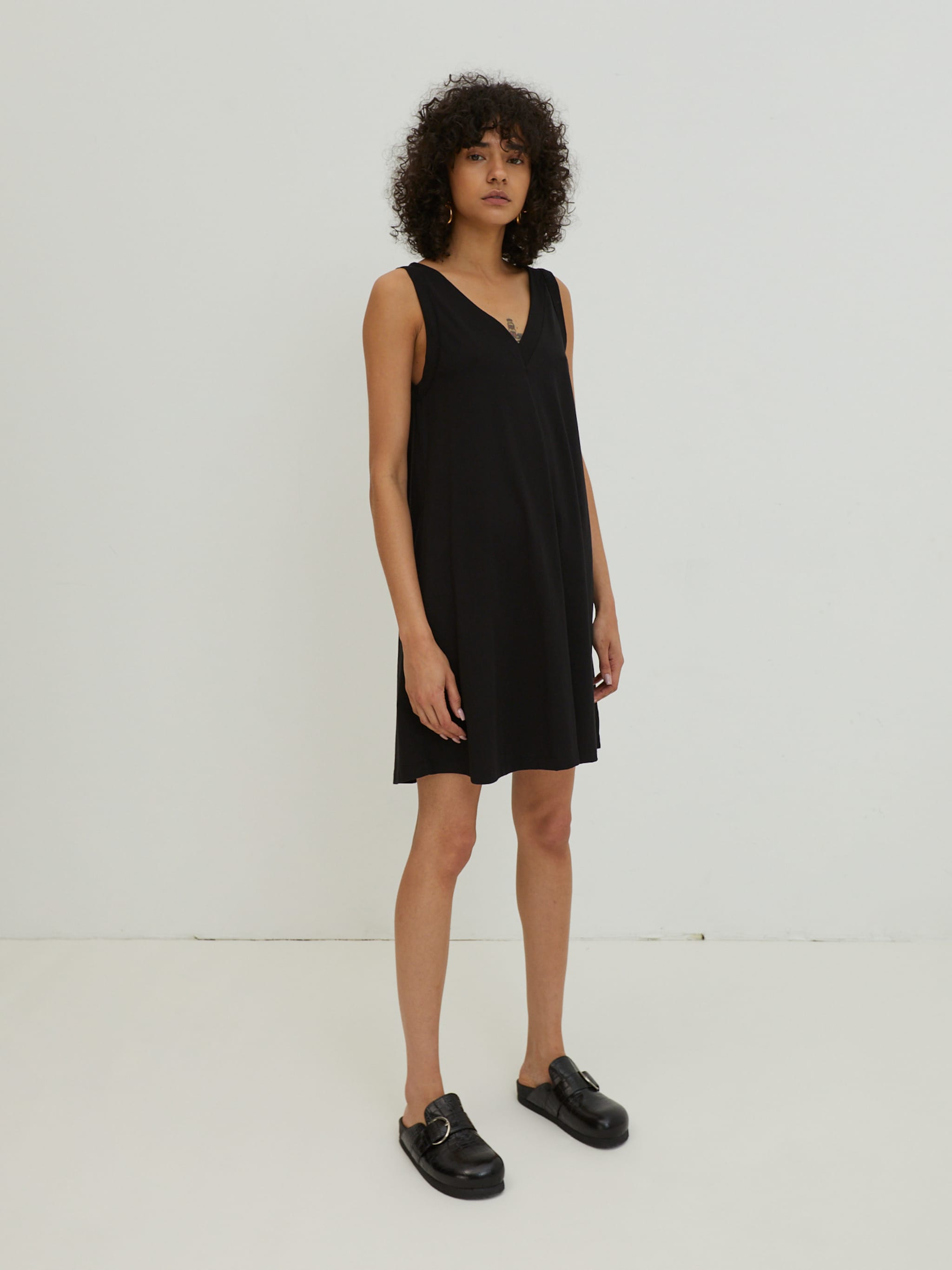 EDITED Produkte Kleid 'Kenia' schwarz