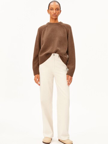 ARMEDANGELS Pullover in Braun