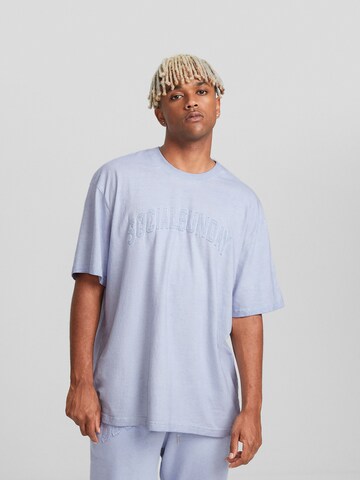 T-Shirt Bershka en bleu : devant