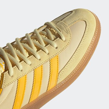 ADIDAS ORIGINALS Rövid szárú sportcipők 'Handball Spezial' - sárga