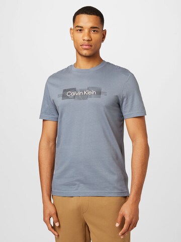 T-Shirt Calvin Klein en gris : devant
