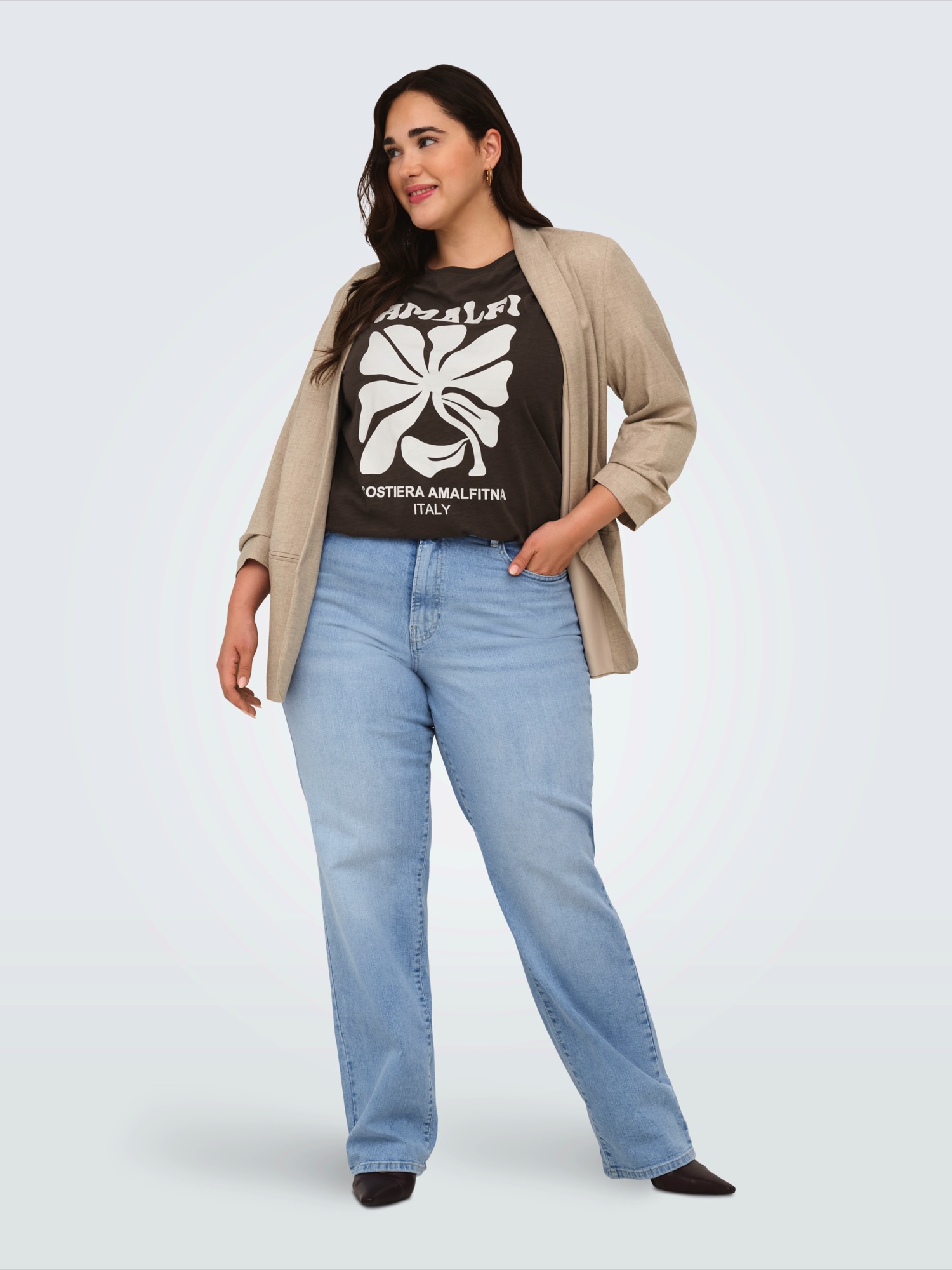 T-shirt 'CARESMA' ONLY Carmakoma en marron