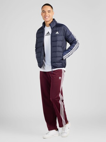 mėlyna ADIDAS SPORTSWEAR Laisvalaikio striukė 'Essentials 3-Stripes Light Down'