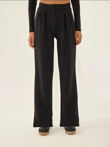 Hiccup Wide leg Bandplooibroek in Zwart