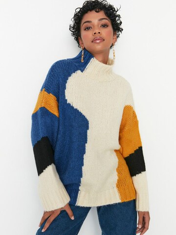 Trendyol Trui in Beige: voorkant