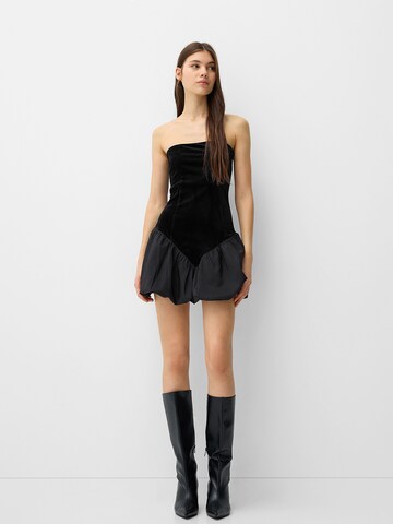 Bershka Kleid in Schwarz