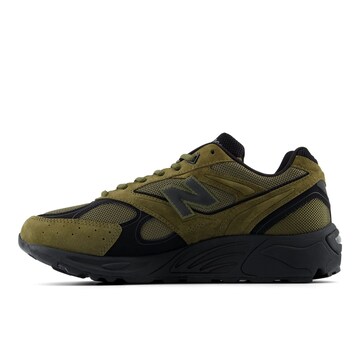 new balance Sneakers in Green: front