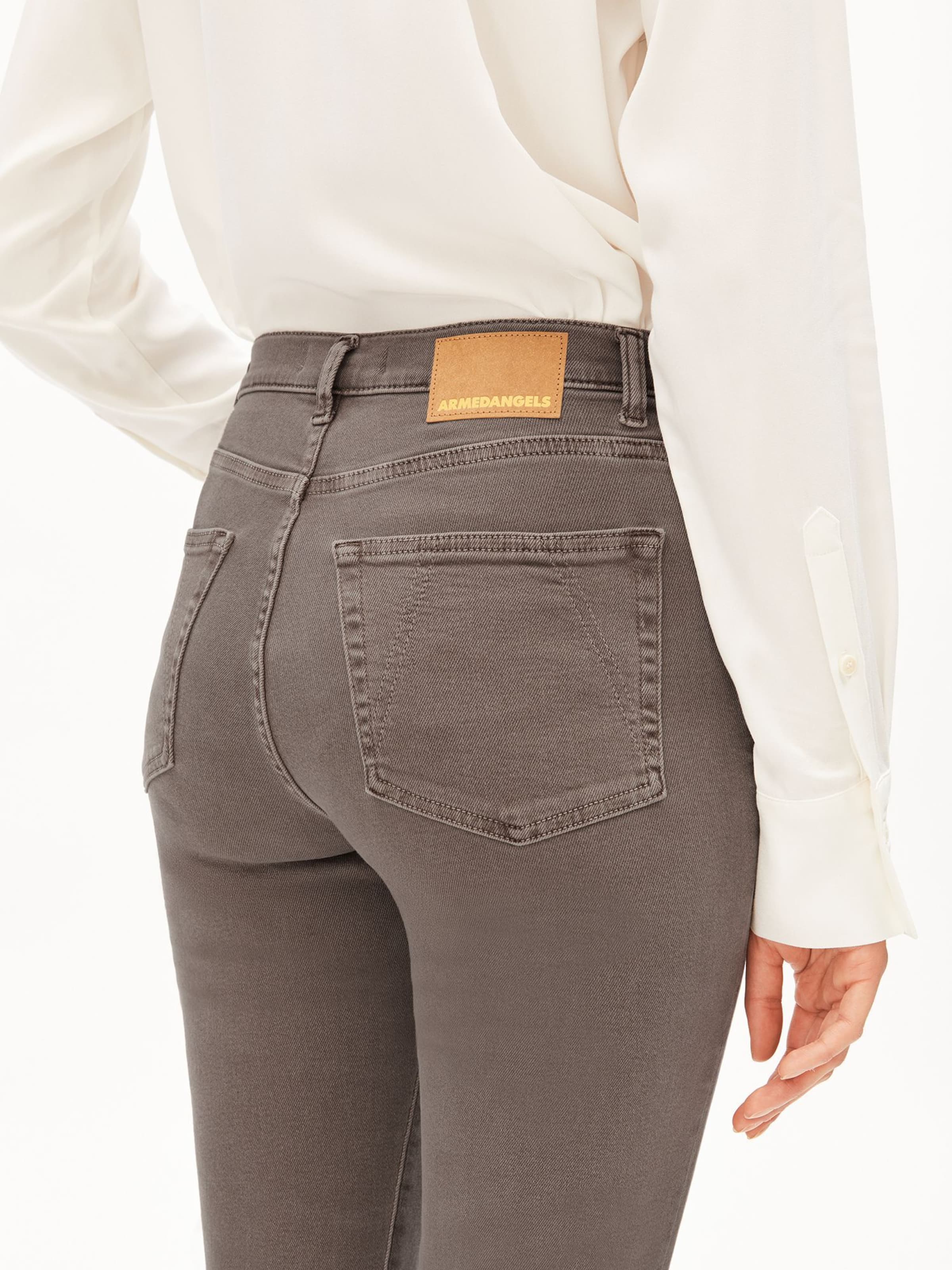 ARMEDANGELS Slimfit Jeans LEJAANI in Braun: Vorderseite