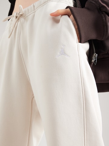 Jordan Конический (Tapered) Штаны 'BRKLN FLC' в Бежевый