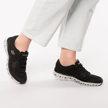 SKECHERS Sneaker in Schwarz