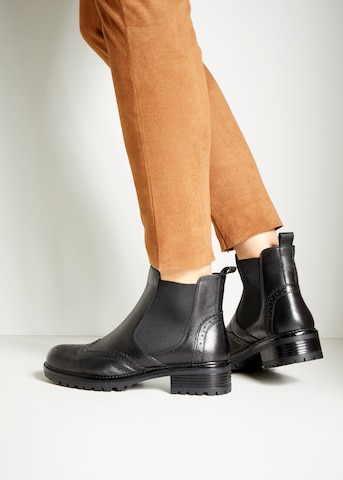 LASCANA Chelsea Boots in Black