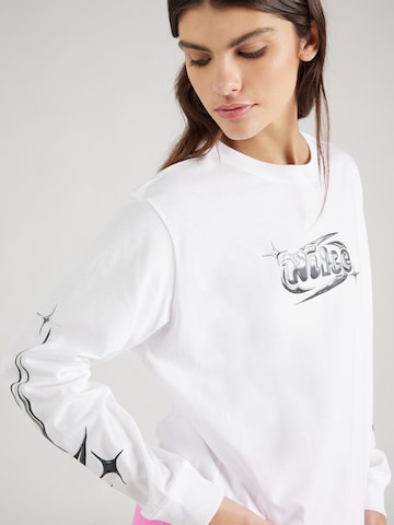 T-shirt 'DANCE' Nike Sportswear en blanc