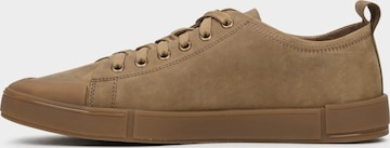 Estro Sneakers '12142' in Brown: front