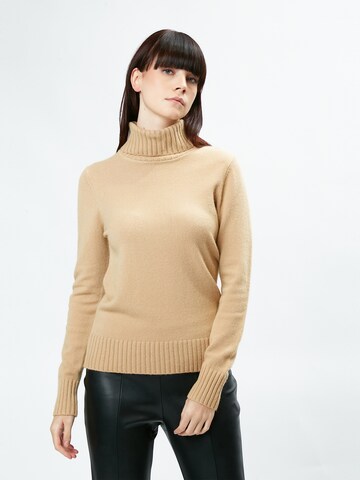 Pull-over Influencer en marron : devant