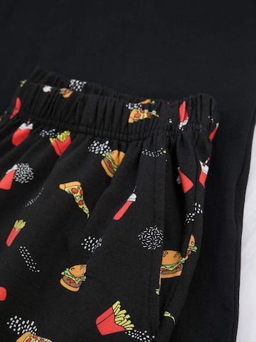Trendyol Pyjama in Schwarz