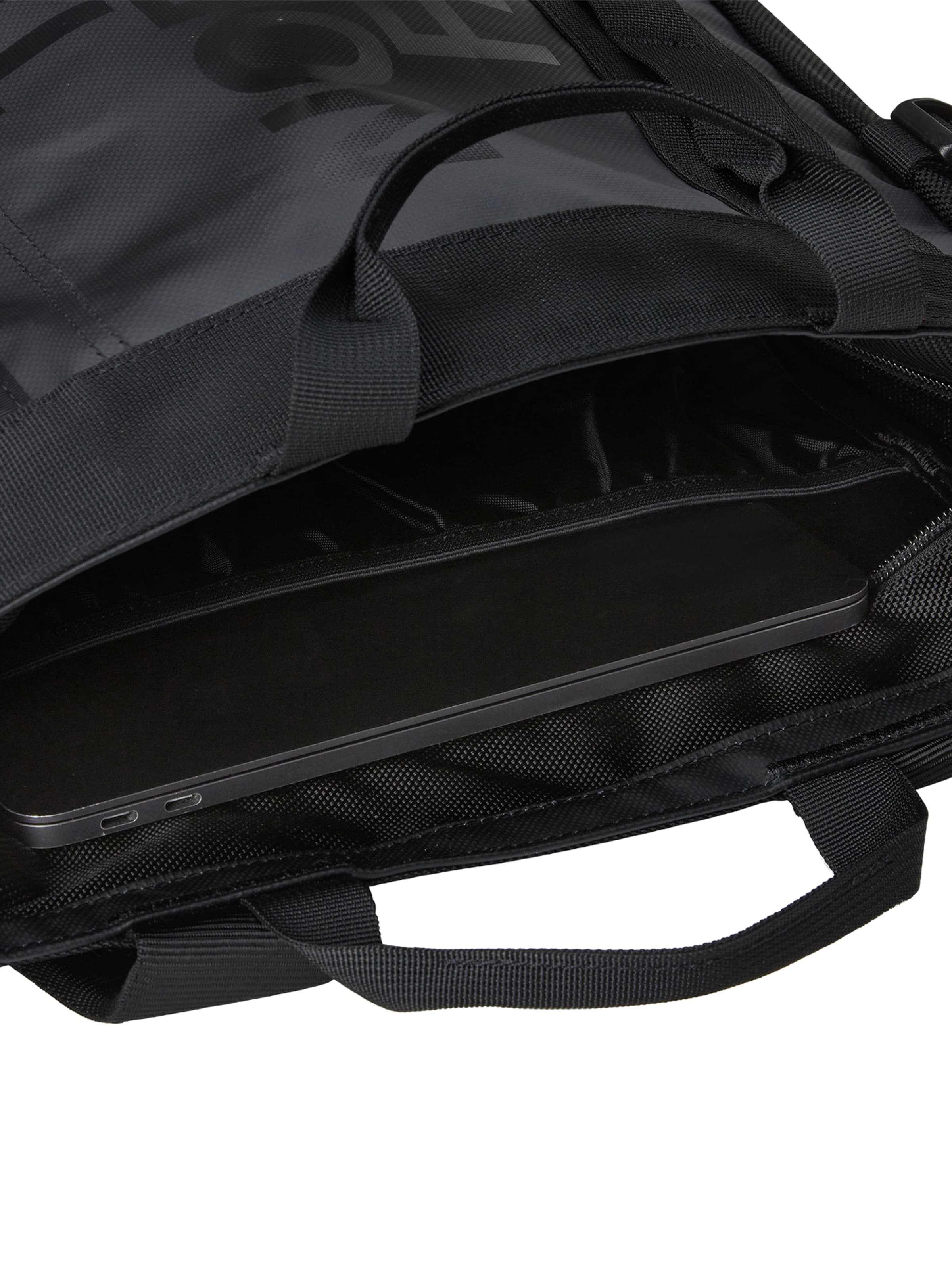 THE NORTH FACE Спортивный рюкзак в Черный