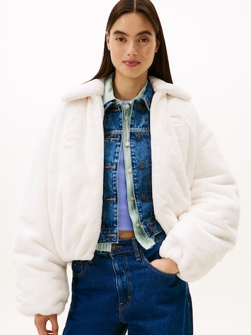 Veste d’hiver Tommy Jeans en blanc : devant