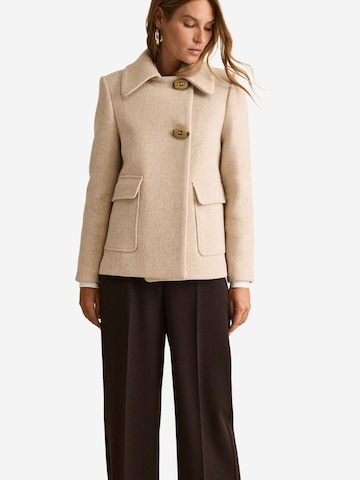 Il Lanificio Winter Coat in Beige: front