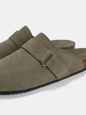 Clogs di Pull&Bear in verde