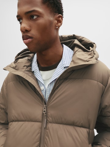 Pull&Bear Vinterjakke i brun
