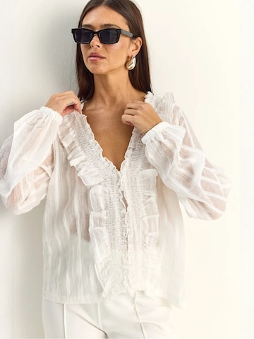 Bianco Lucci Blouse in White
