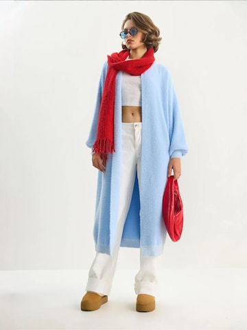 Cappotto in maglia di Bianco Lucci in blu