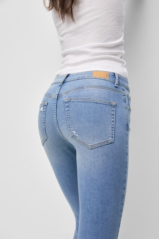 Pull&Bear Skinny Jeans in Blauw