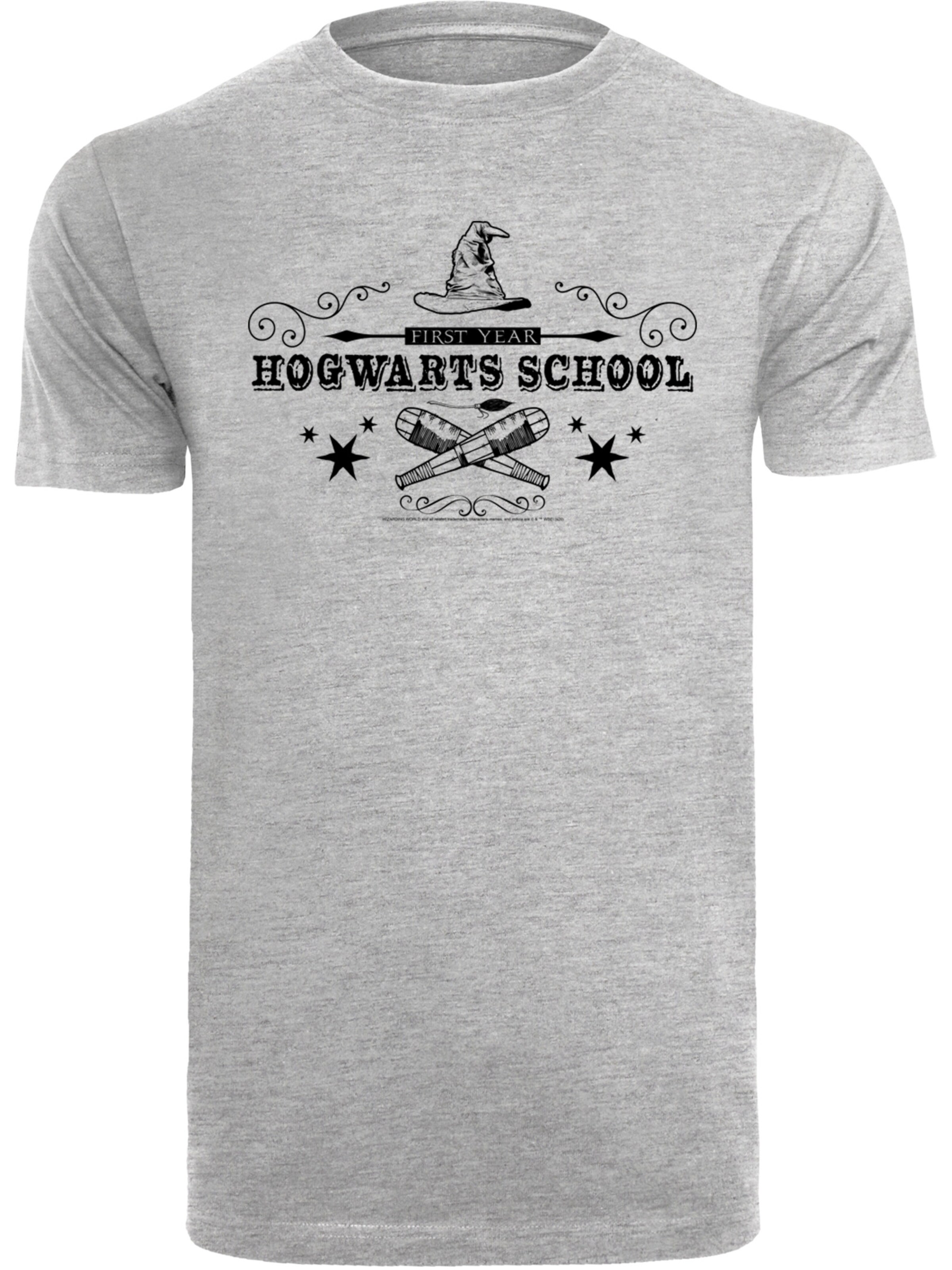 F4NT4STIC T-Shirt 'Harry Potter Hogwarts First Year' in Grau: Vorderseite