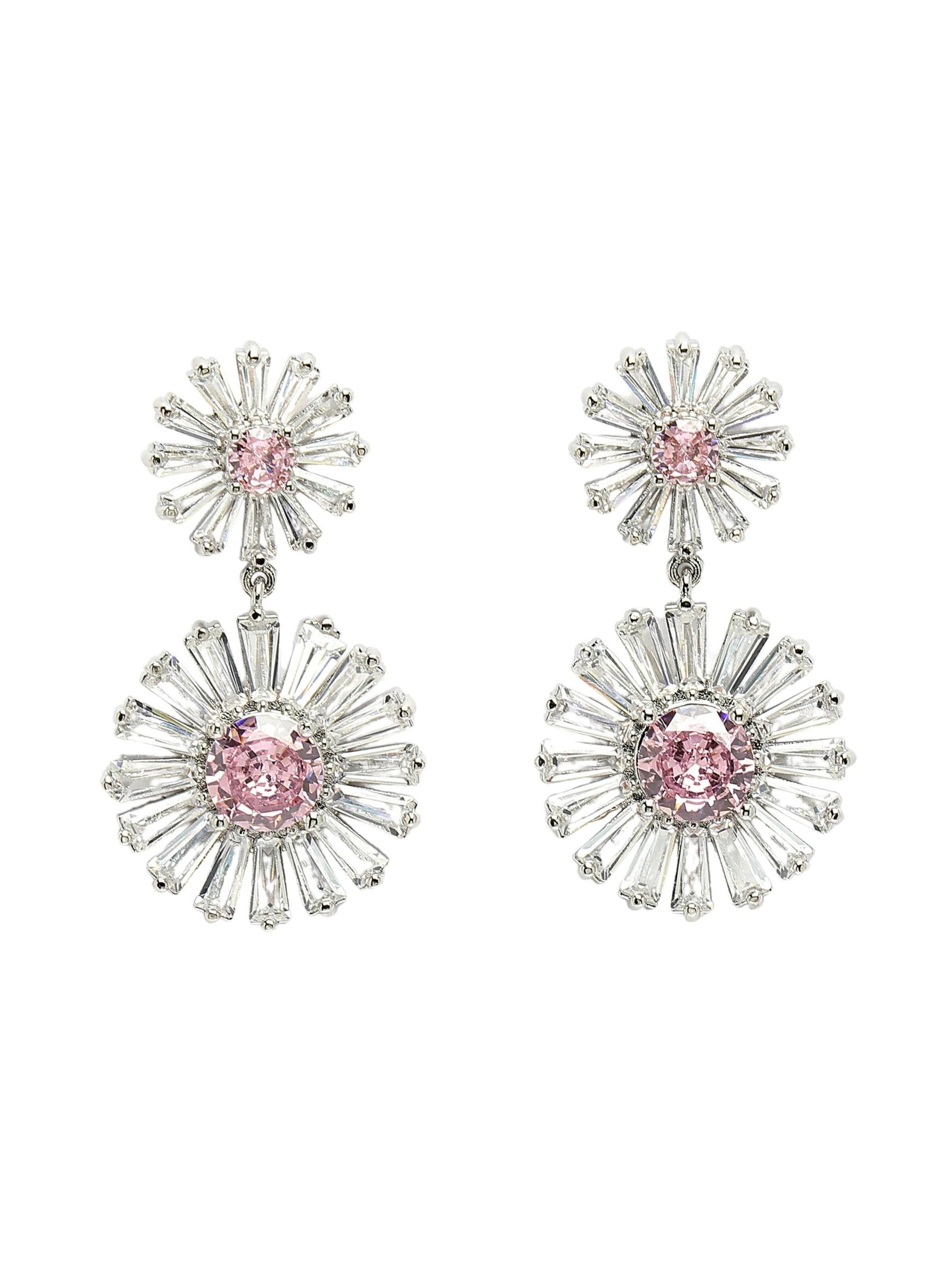 AVANT-GARDE PARIS Boucles d'oreilles 'Bernadettesa' en One Size en blanc, Vue avec produit