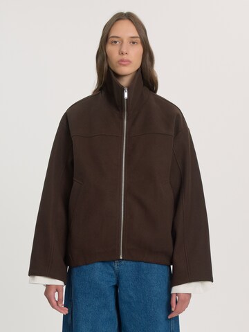 EDITED - Chaqueta de entretiempo 'Brodey' en marrón: frente
