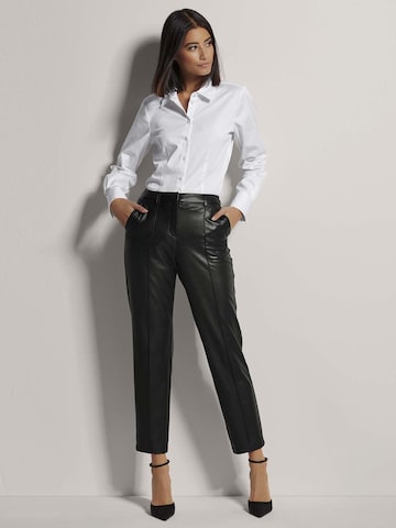MADELEINE Tapered Hose in Schwarz