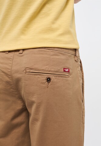 MUSTANG Regular Chino Pants in Brown